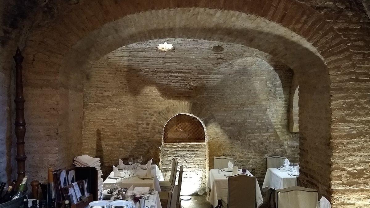 San Marco restaurant in Seville that was once a Hammam.