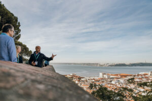 5 Fantastic Walking Routes in Lisbon For Curious Travelers