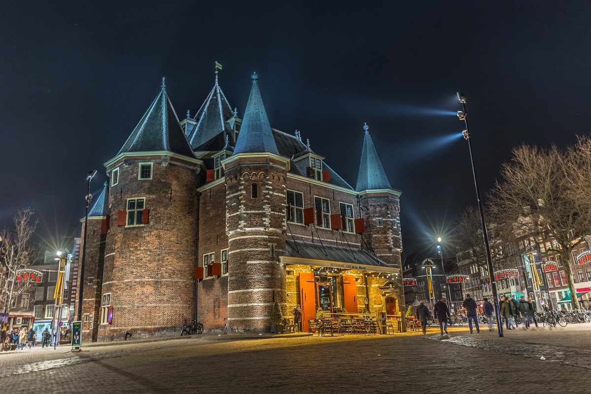 Amsterdam's Nieuwmarkt at night