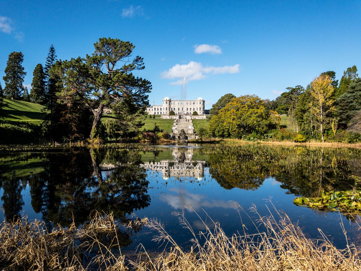  The Powerscourt House and gardens on a sunny day. One of the many day trips from Dublin without a car. 