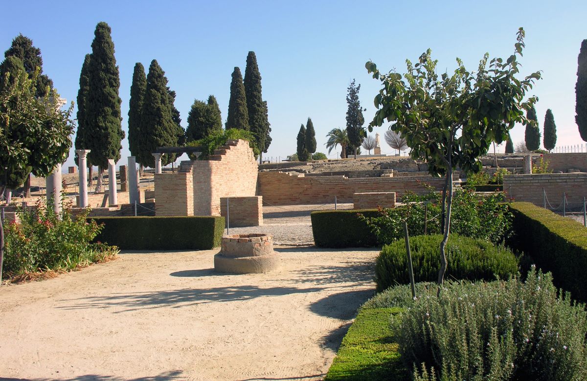 A peaceful Roman courtyard that has withstood the test of time at Italica. 