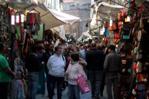 Art Galleries to Outdoor Markets: Complete Guide to Shopping in Florence