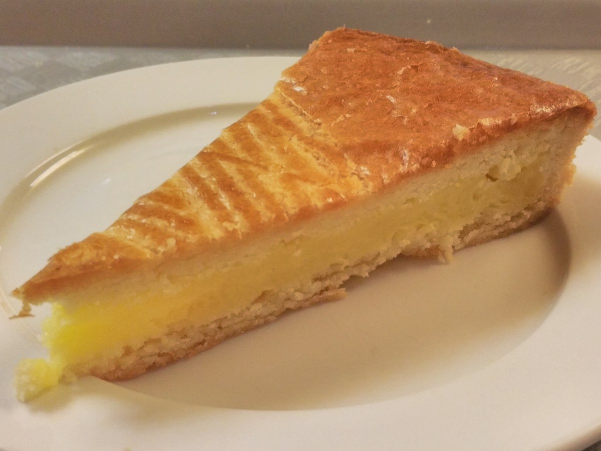 pastel vasco traditional dessert