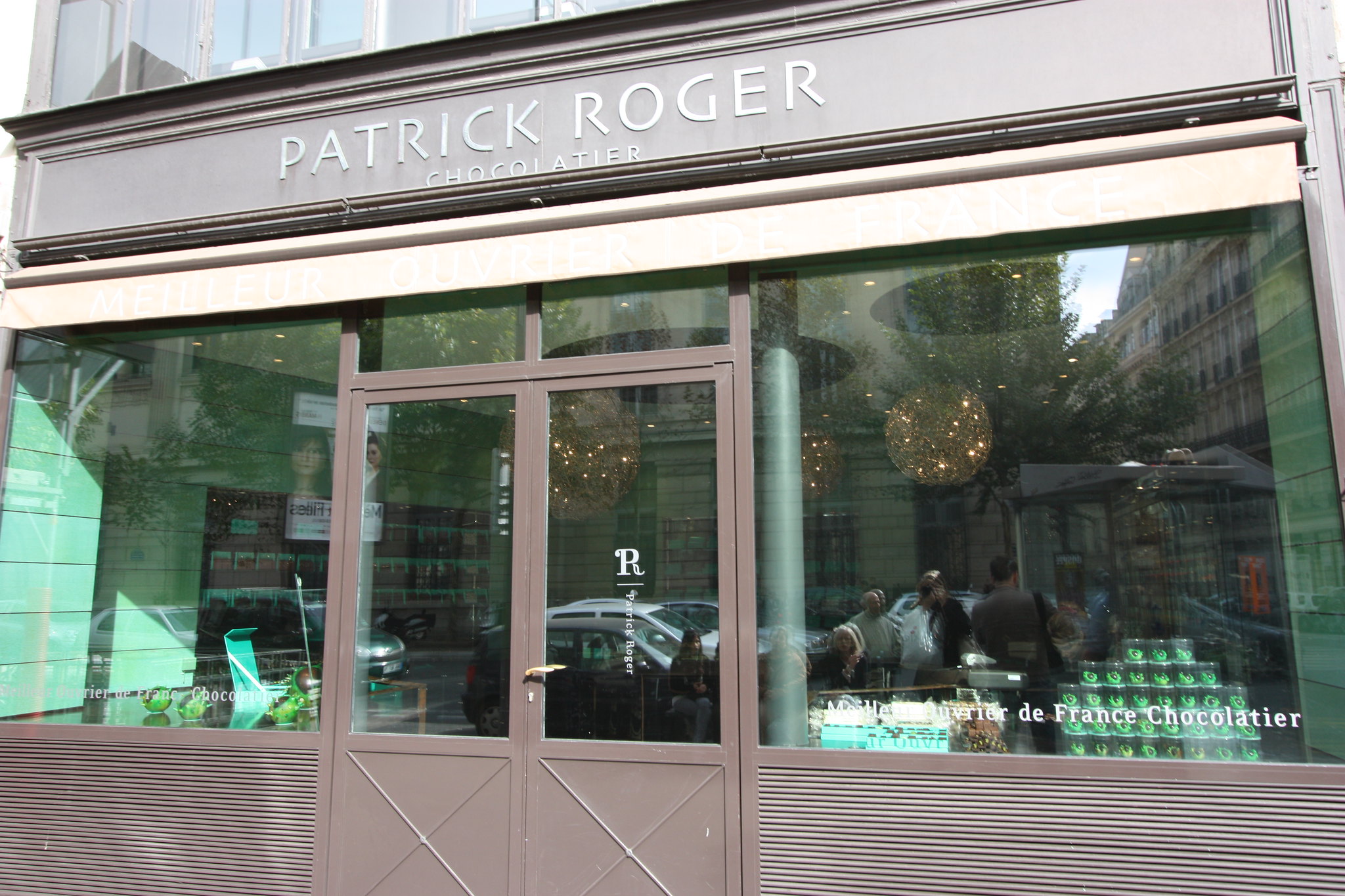 Patrick Roger colorful shop