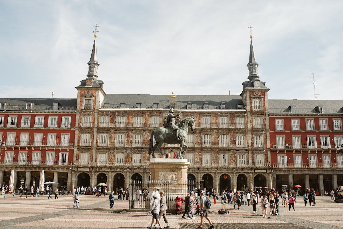Our Top 14 Travel Tips for Madrid: Tickets, Transport, & Tapas