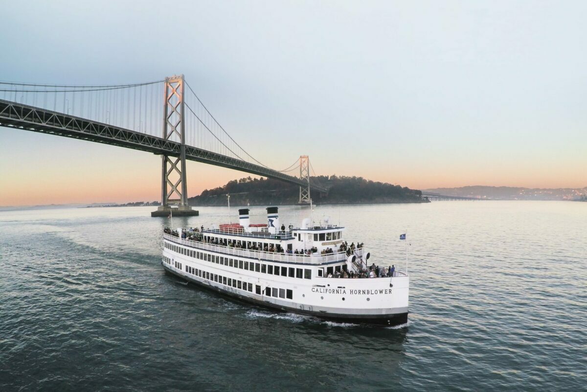 7 San Francisco Boat Tours: Dinner Cruises, Ferry Rides, Sailing, & More