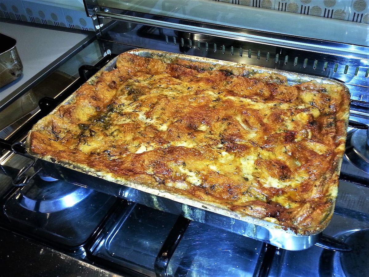 Zuppa Gallurese, typical Sardinian food