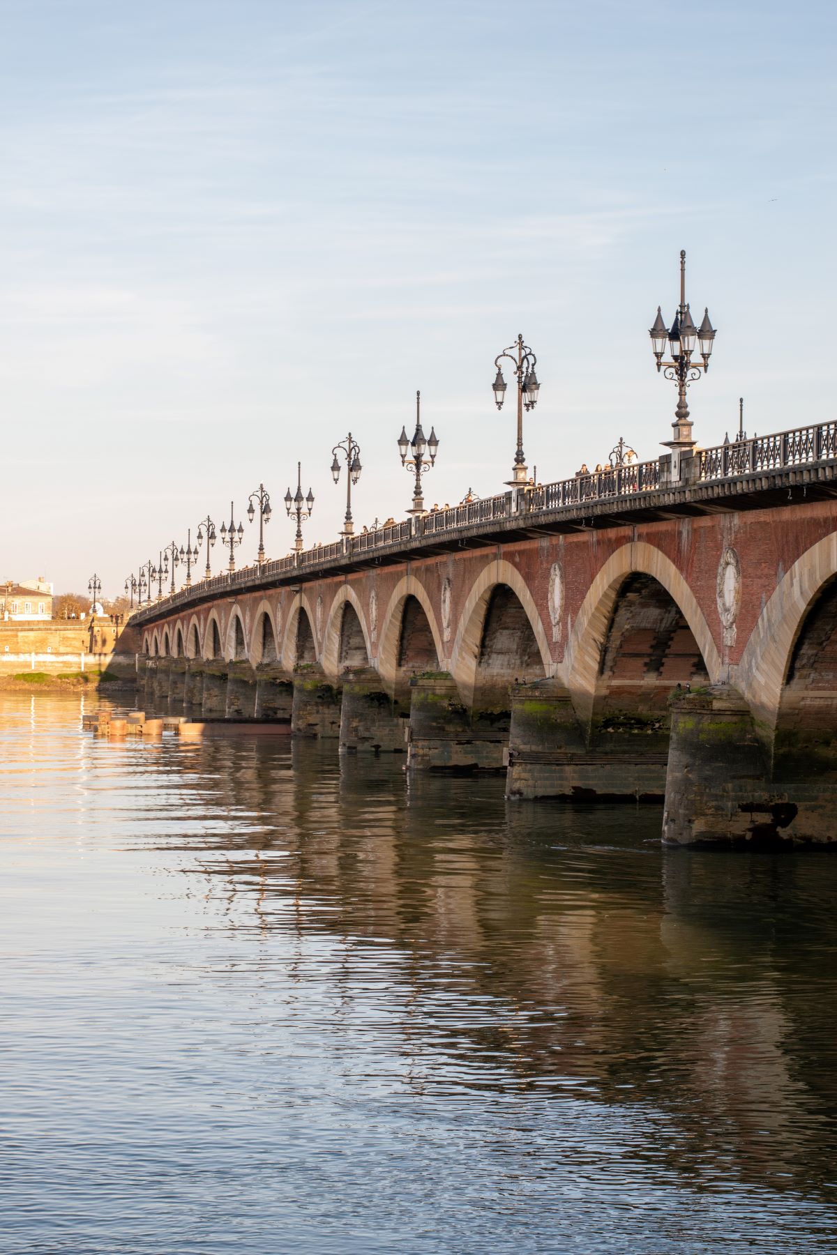 Pont de Pierre bridge over water