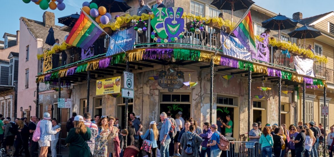 busy new orleans street