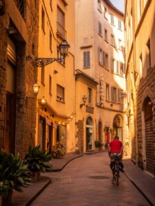 How to Get to Florence by Plane, Train, Car, & Bus