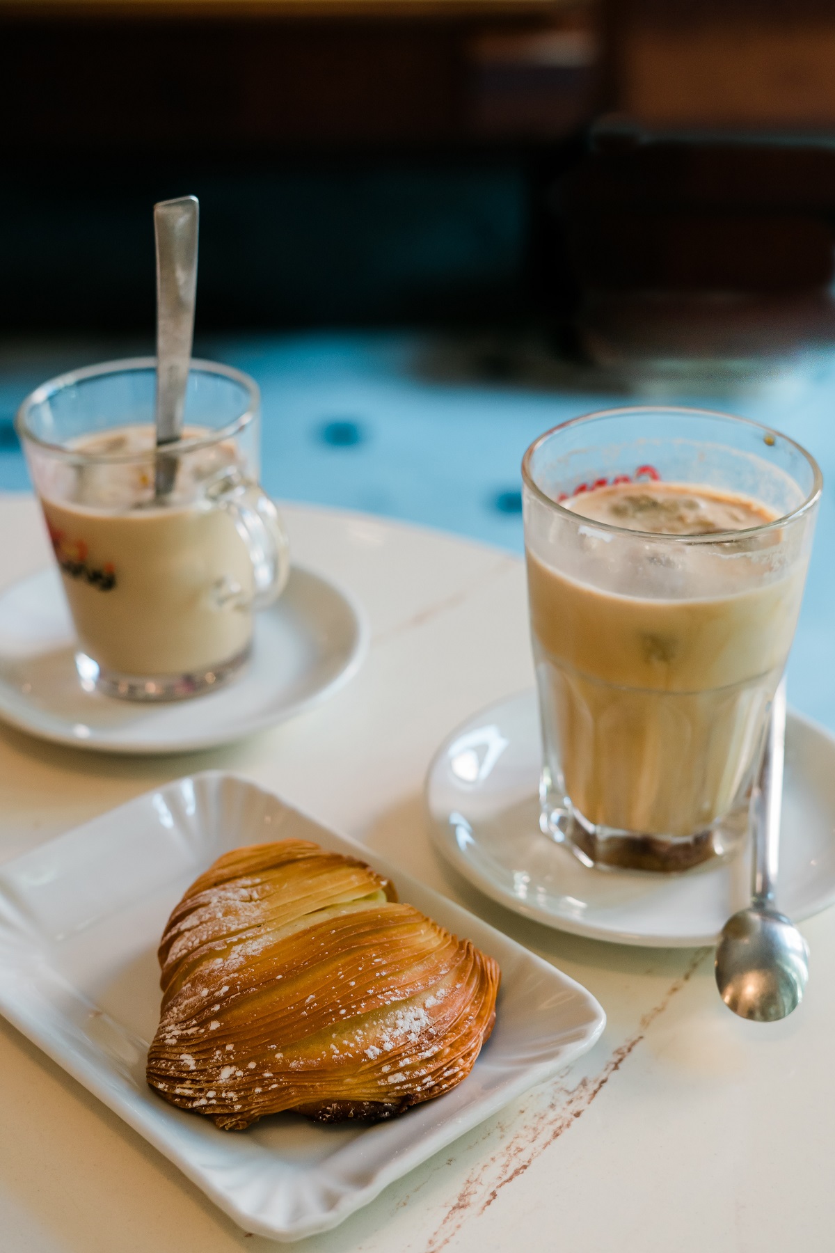 This shell-shaped pastry is one of our favs – and a must-try when visiting Naples.