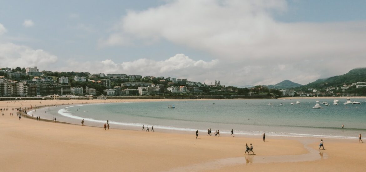 san sebastian la concha beach day people walking