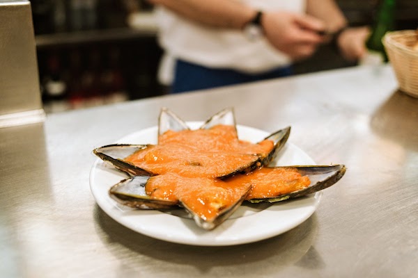 Mussels in a spicy tomato sauce