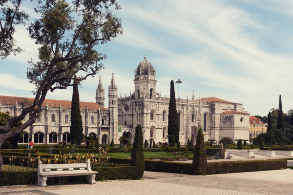 The Jerónimos Monastery, birthplace of pastéis de nata.