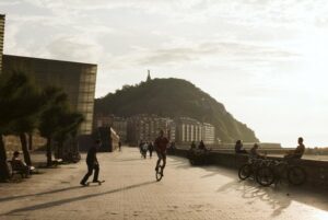 Where to Find Luggage Storage in San Sebastian