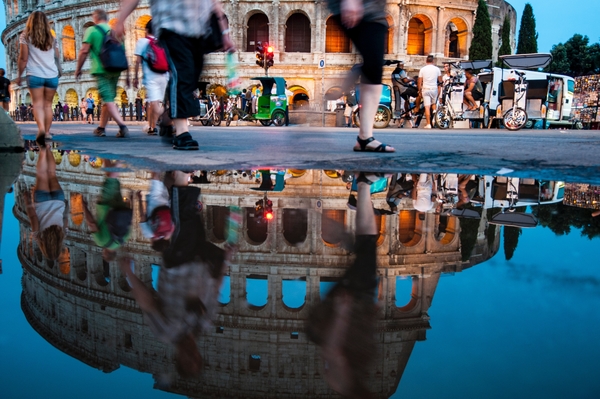 Part of responsible tourism in Rome is planning your visit to famous monuments during off-peak hours to avoid crowding.