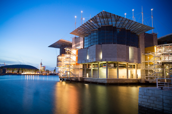 Oceanarium aquarium exterior, Lisbon