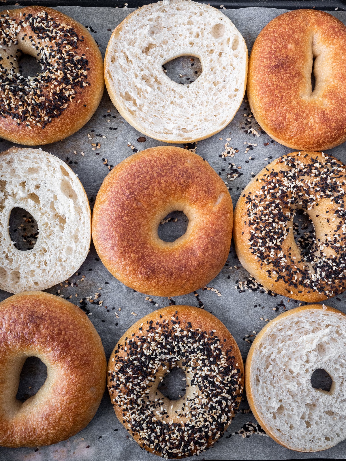 From savory garlic to Sweet chocolate, New York City produces some of the best bagels in the world. 